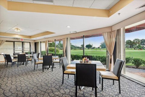 Condo in Pembroke Pines, Florida, 2 bedrooms  № 1699177 - photo 22