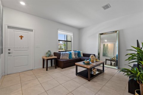 Купить таунхаус в Хомстед, Флорида 3 спальни, 137.77м2, № 1971398 - фото 5