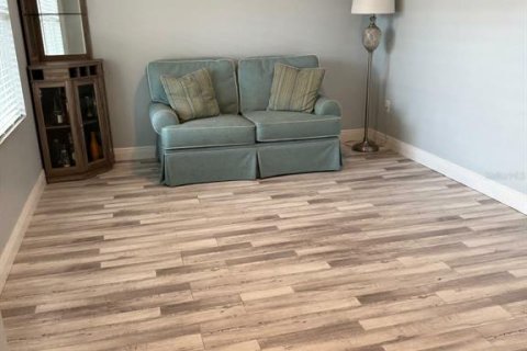 Villa ou maison à vendre à Davenport, Floride: 5 chambres, 250.46 m2 № 2149192 - photo 3