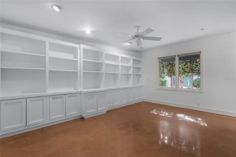 Casa en venta en Orlando, Florida, 3 dormitorios, 359.62 m2 № 1919141 - foto 21