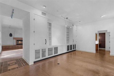 Casa en venta en Orlando, Florida, 3 dormitorios, 359.62 m2 № 1919141 - foto 11