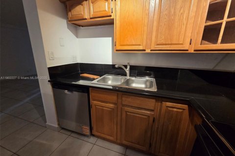 Купить кондоминиум в Майами, Флорида 2 спальни, 97.08м2, № 2015216 - фото 6