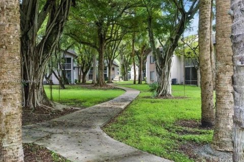 Купить кондоминиум в Майами, Флорида 2 спальни, 97.08м2, № 2015216 - фото 20