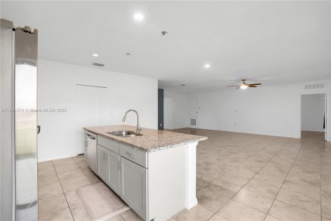 House in Port St. Lucie, Florida 4 bedrooms, 171.4 sq.m. № 1836485 - photo 7