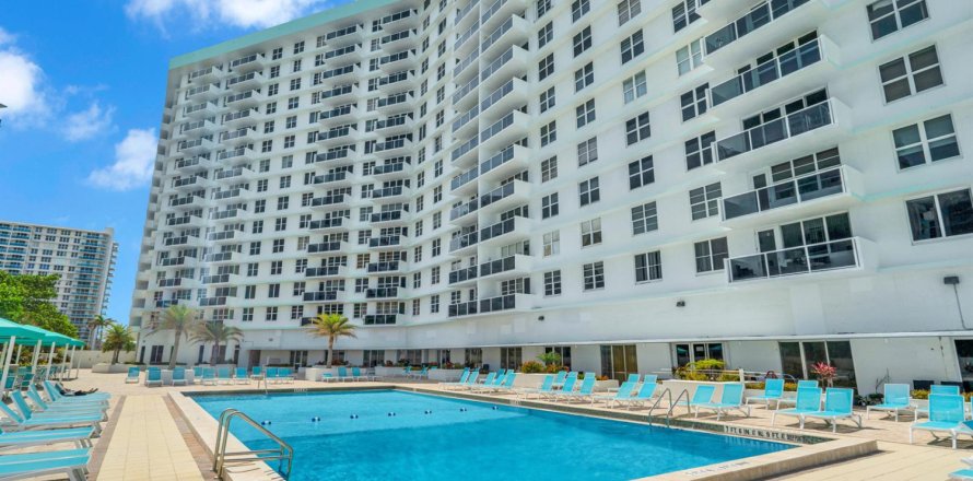 Condo in Hollywood, Florida, 1 bedroom  № 2183725