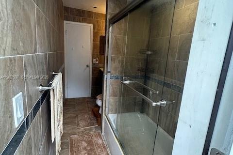 House in Miramar, Florida 4 bedrooms, 143.44 sq.m. № 1987017 - photo 11