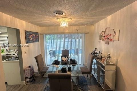 House in Miramar, Florida 4 bedrooms, 143.44 sq.m. № 1987017 - photo 21