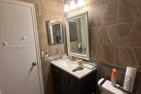 House in Miramar, Florida 4 bedrooms, 143.44 sq.m. № 1987017 - photo 19