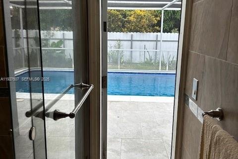 House in Miramar, Florida 4 bedrooms, 143.44 sq.m. № 1987017 - photo 10