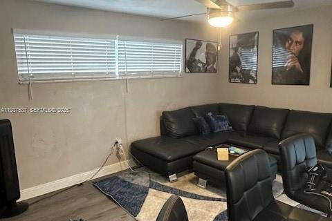 House in Miramar, Florida 4 bedrooms, 143.44 sq.m. № 1987017 - photo 16