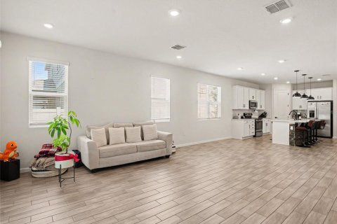 House in Lakeland, Florida 4 bedrooms, 185.8 sq.m. № 2393552 - photo 18