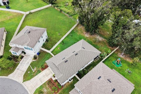 House in Lakeland, Florida 4 bedrooms, 185.8 sq.m. № 2393552 - photo 13