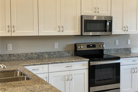 Copropriété à louer à Bradenton, Floride: 2 chambres, 141.95 m2 № 1909316 - photo 5