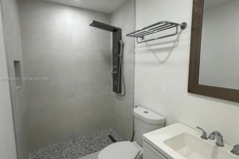 Casa en venta en Miami, Florida, 3 dormitorios, 125.42 m2 № 2062926 - foto 4