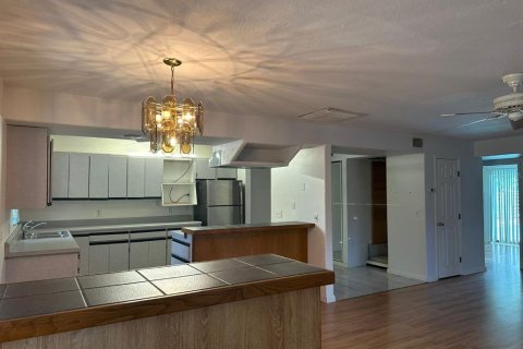 Casa en venta en Sarasota, Florida, 3 dormitorios, 95.88 m2 № 2092829 - foto 2