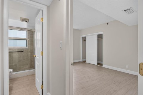 Купить кондоминиум в Помпано-Бич, Флорида 3 комнаты, 129.13м2, № 2082971 - фото 29