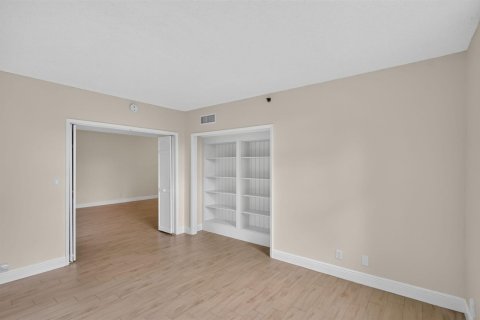 Купить кондоминиум в Помпано-Бич, Флорида 3 комнаты, 129.13м2, № 2082971 - фото 28