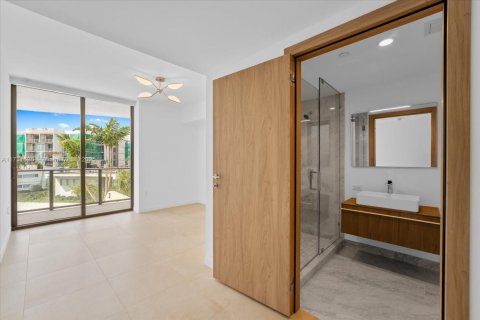 Copropriété à louer à Bay Harbor Islands, Floride: 3 chambres, 287.72 m2 № 1703438 - photo 22