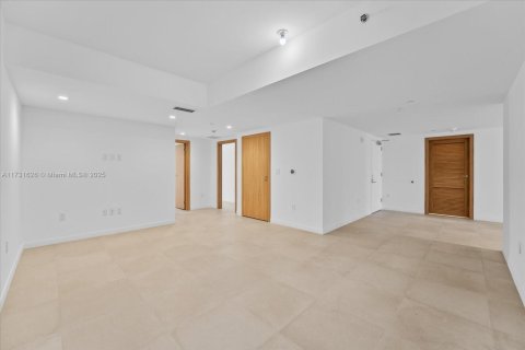 Copropriété à louer à Bay Harbor Islands, Floride: 3 chambres, 287.72 m2 № 1703438 - photo 14