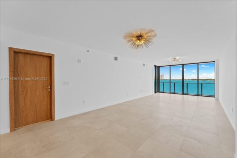 Copropriété à louer à Bay Harbor Islands, Floride: 3 chambres, 287.72 m2 № 1703438 - photo 8