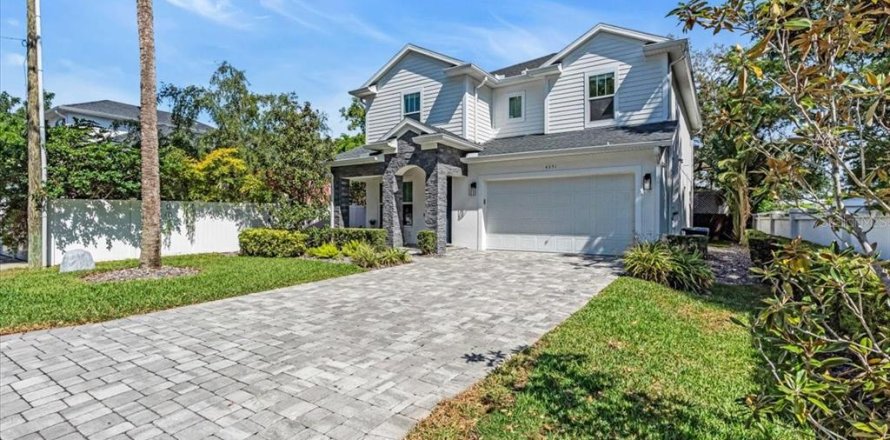 Casa en Tampa, Florida 4 dormitorios, 276.29 m2 № 1636878