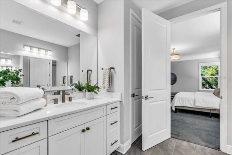 Casa en venta en Tampa, Florida, 4 dormitorios, 276.29 m2 № 1636878 - foto 29