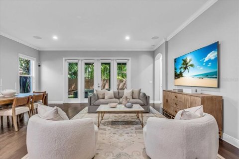Casa en venta en Tampa, Florida, 4 dormitorios, 276.29 m2 № 1636878 - foto 15
