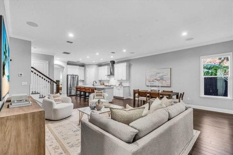Casa en venta en Tampa, Florida, 4 dormitorios, 276.29 m2 № 1636878 - foto 17