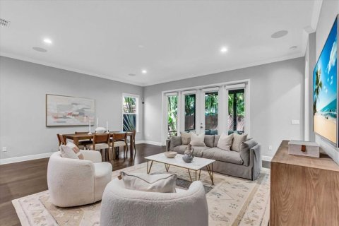 Casa en venta en Tampa, Florida, 4 dormitorios, 276.29 m2 № 1636878 - foto 16