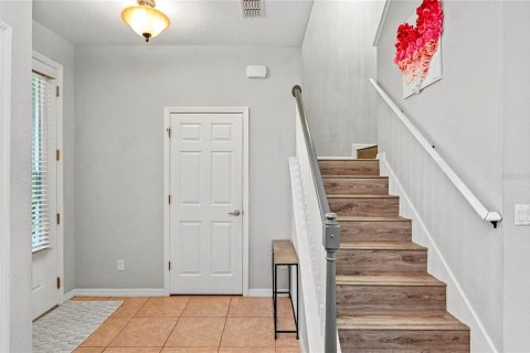 Townhouse in Casselberry, Florida 2 bedrooms, 119.29 sq.m. № 2393636 - photo 5