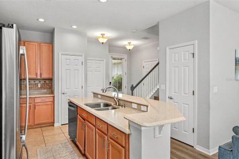 Townhouse in Casselberry, Florida 2 bedrooms, 119.29 sq.m. № 2393636 - photo 9