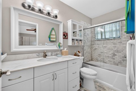Condo in Delray Beach, Florida, 2 bedrooms  № 2400502 - photo 26