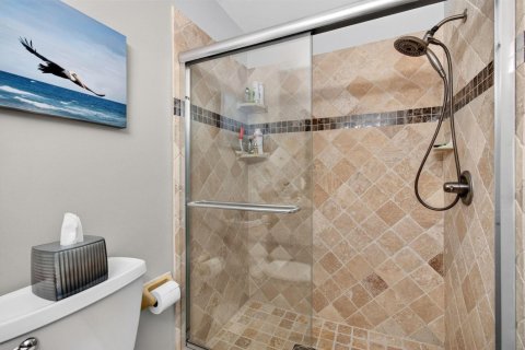 Condo in Delray Beach, Florida, 2 bedrooms  № 2400502 - photo 21