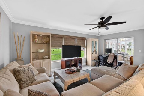 Condo in Delray Beach, Florida, 2 bedrooms  № 2400502 - photo 7