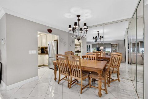 Condo in Delray Beach, Florida, 2 bedrooms  № 2400502 - photo 10