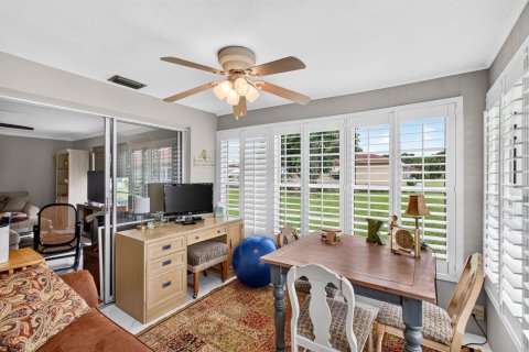 Condo in Delray Beach, Florida, 2 bedrooms  № 2400502 - photo 6