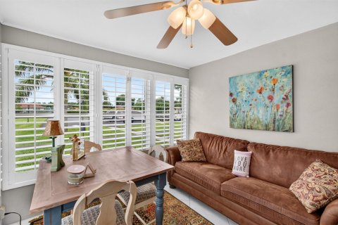 Condo in Delray Beach, Florida, 2 bedrooms  № 2400502 - photo 5