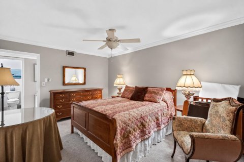 Condo in Delray Beach, Florida, 2 bedrooms  № 2400502 - photo 18