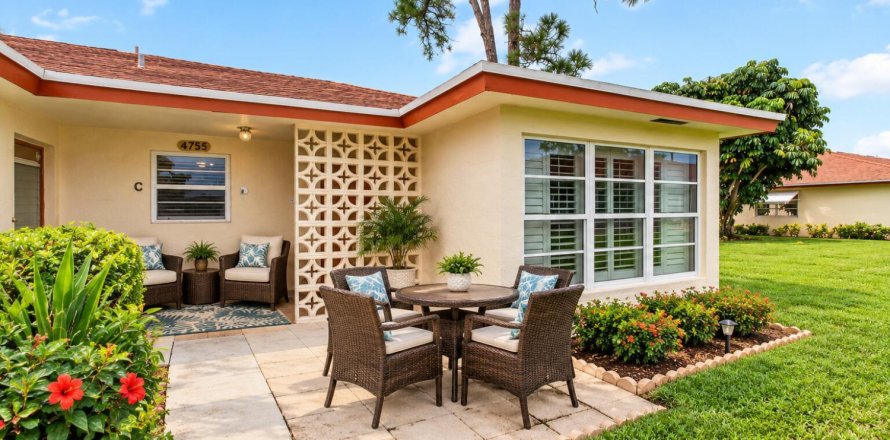 Condo in Delray Beach, Florida, 2 bedrooms  № 2400502