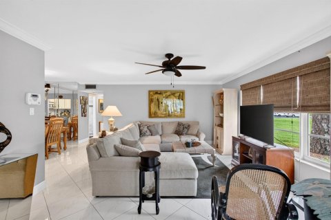 Condo in Delray Beach, Florida, 2 bedrooms  № 2400502 - photo 8