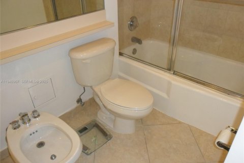 Copropriété à louer à Miami Beach, Floride: 2 chambres, 110.55 m2 № 2003101 - photo 13