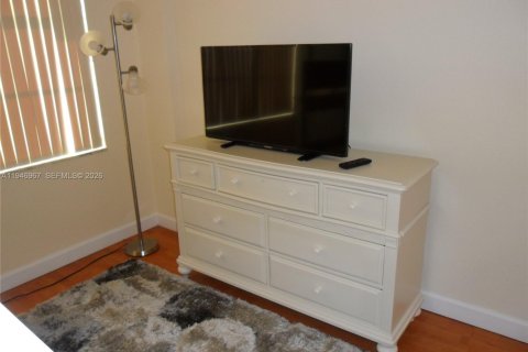 Copropriété à louer à Miami Beach, Floride: 2 chambres, 110.55 m2 № 2003101 - photo 15