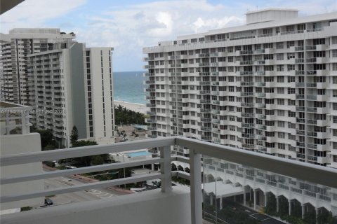 Copropriété à louer à Miami Beach, Floride: 2 chambres, 110.55 m2 № 2003101 - photo 2