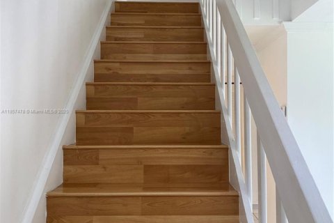 Touwnhouse à louer à Miami, Floride: 3 chambres, 130.06 m2 № 1882231 - photo 19