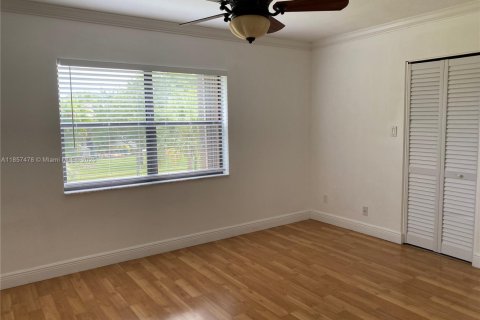 Touwnhouse à louer à Miami, Floride: 3 chambres, 130.06 m2 № 1882231 - photo 17