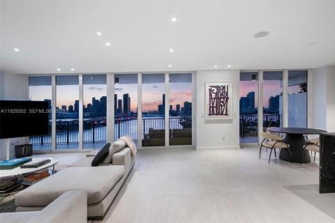 Copropriété à vendre à Miami, Floride: 2 chambres, 159.79 m2 № 1987756 - photo 11