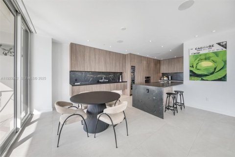 Copropriété à vendre à Miami, Floride: 2 chambres, 159.79 m2 № 1987756 - photo 19