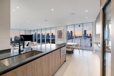 Copropriété à vendre à Miami, Floride: 2 chambres, 159.79 m2 № 1987756 - photo 14