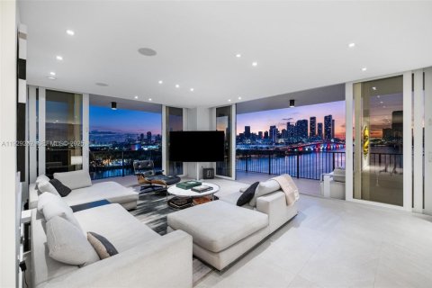 Copropriété à vendre à Miami, Floride: 2 chambres, 159.79 m2 № 1987756 - photo 6