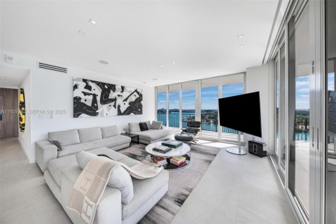 Copropriété à vendre à Miami, Floride: 2 chambres, 159.79 m2 № 1987756 - photo 12